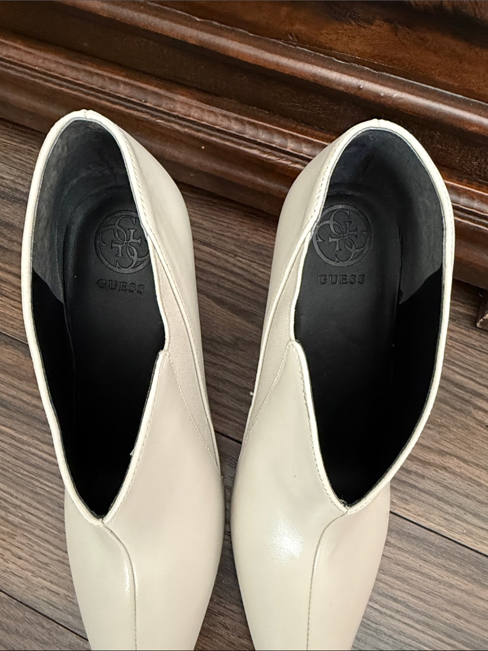 NWOT Guess Women's White Pointed Stiletto Ankle Boots - Picture 7 of 8